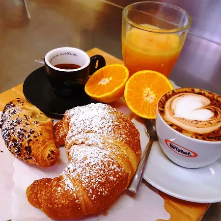 Bed and Breakfast Maison Σαλέρνο